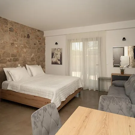 Lithos * Финикунда