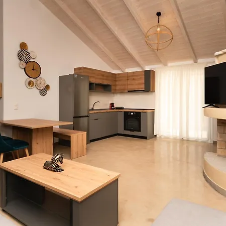 Szálloda Lithos Finikúnda