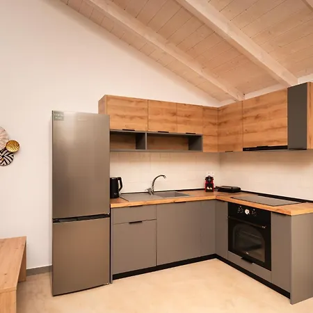 Lithos Финикунда