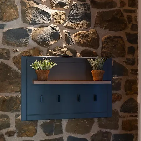 Lithos Finikounta