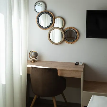 Отель Lithos Финикунда