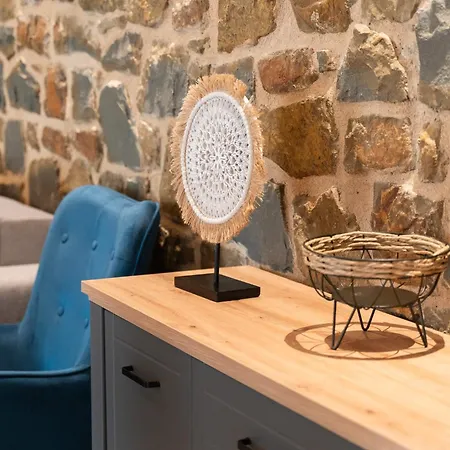 Lithos Финикунда